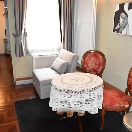 The Black Sheep B&B Floransa Dış mekan fotoğraf