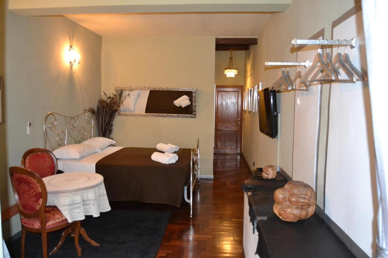 The Black Sheep B&B Floransa Dış mekan fotoğraf