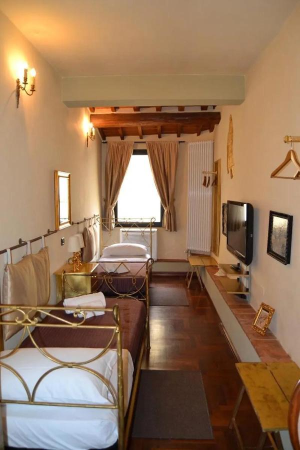 The Black Sheep B&B Floransa Dış mekan fotoğraf